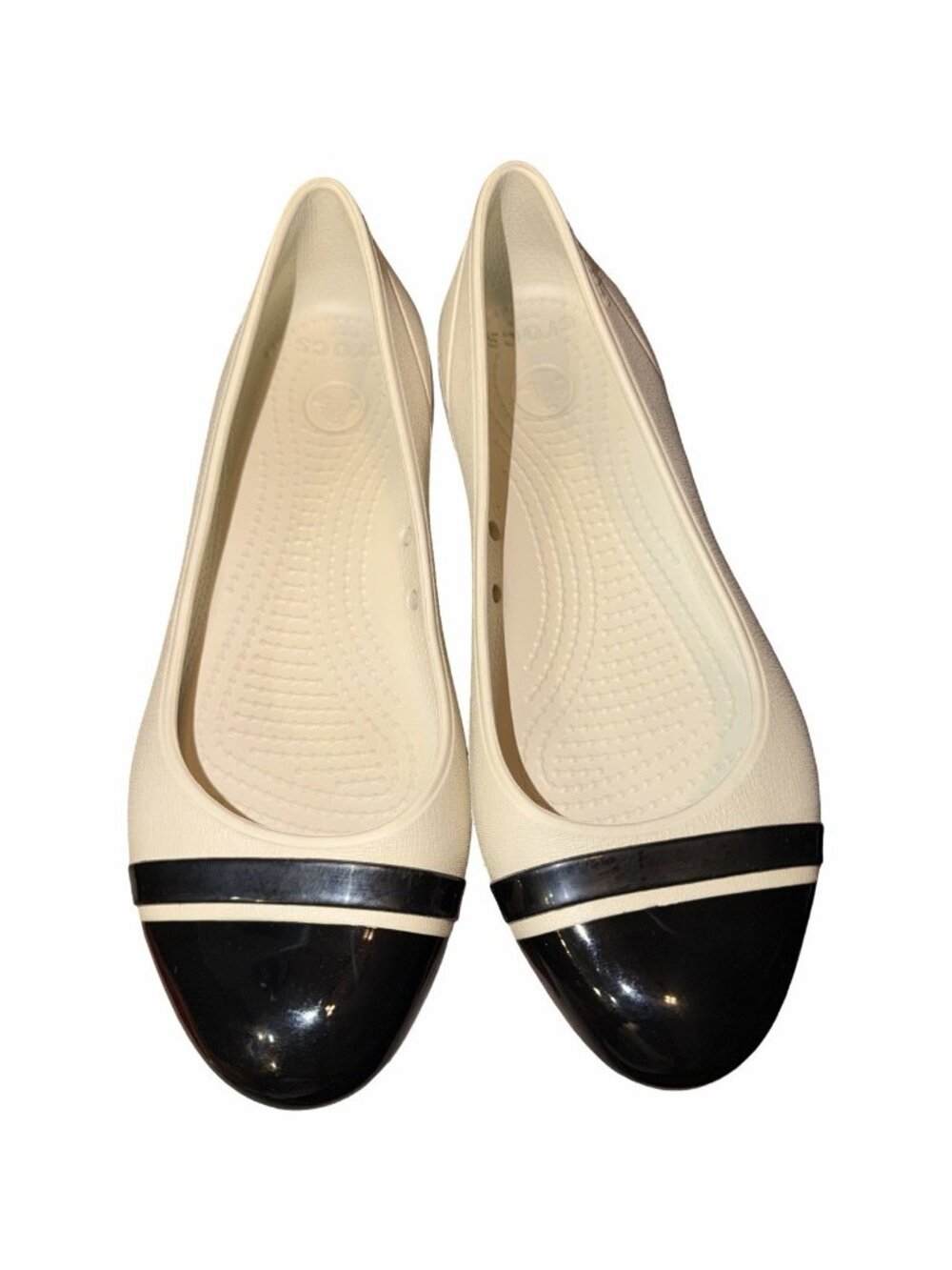 Crocs Cap Toe Flats Womens Size 6 Cream Black Comfort Shoes Minimalist Neutral